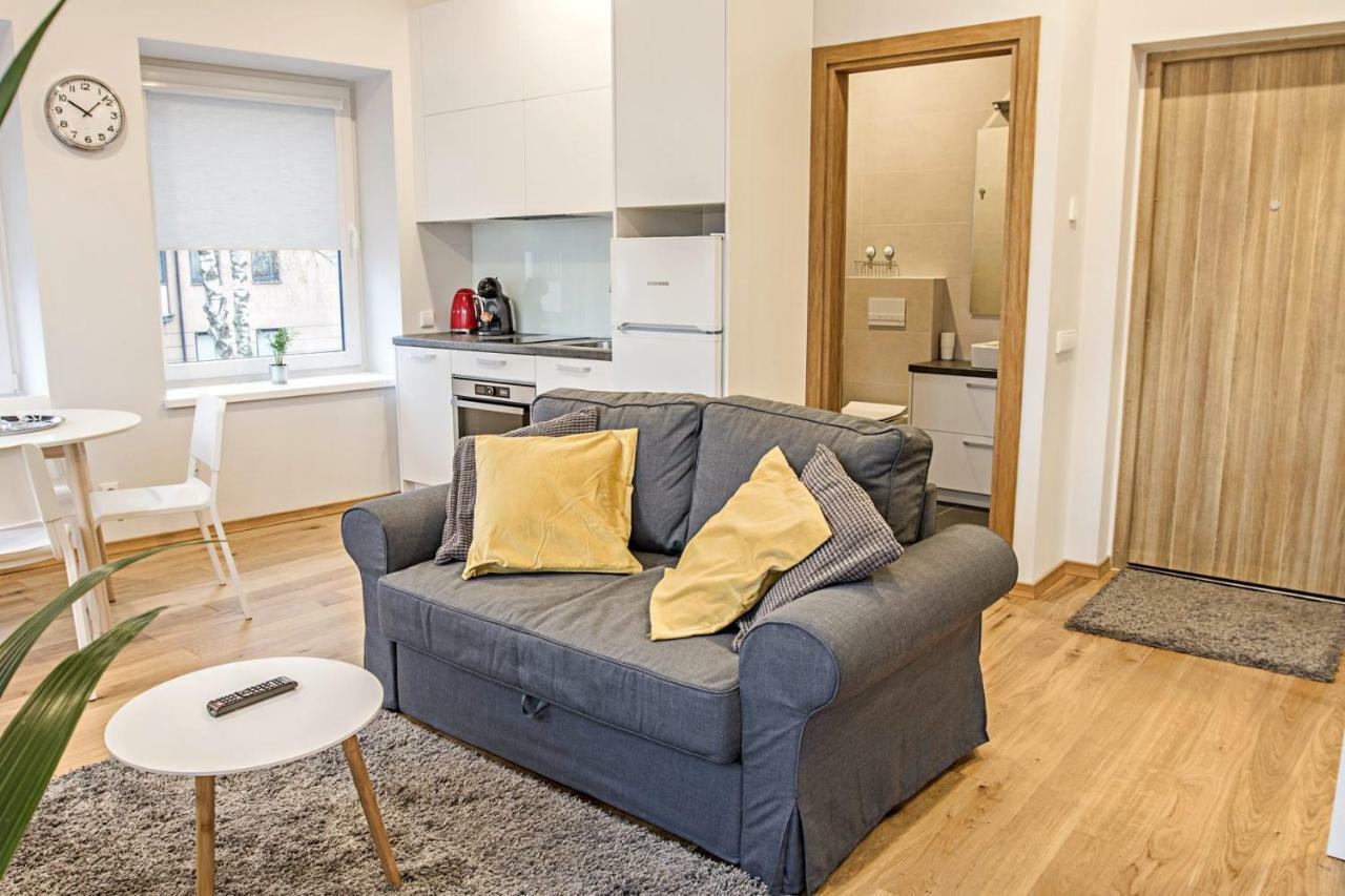 Modern 1Bd Apartment In Old Town By Hostlovers Kaunas Bagian luar foto